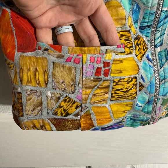 Simply Art by Dolcezza round neck zip front jacket, bold, vibrant, no size tag - Picture 5 of 7